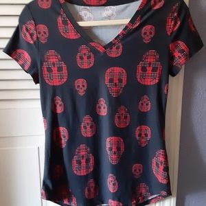 No Boundaries Plaid Skull Top